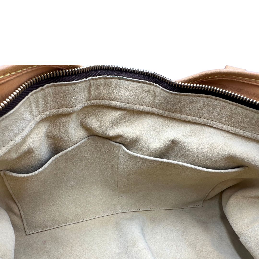 interno Borsa Louis Vuitton in canvas marrone monogram con finiture in vacchetta naturale e parti metalliche dorate; munita di doppi manici, da portare a spalla, di lusso, originale, ottime condizioni, usata.  