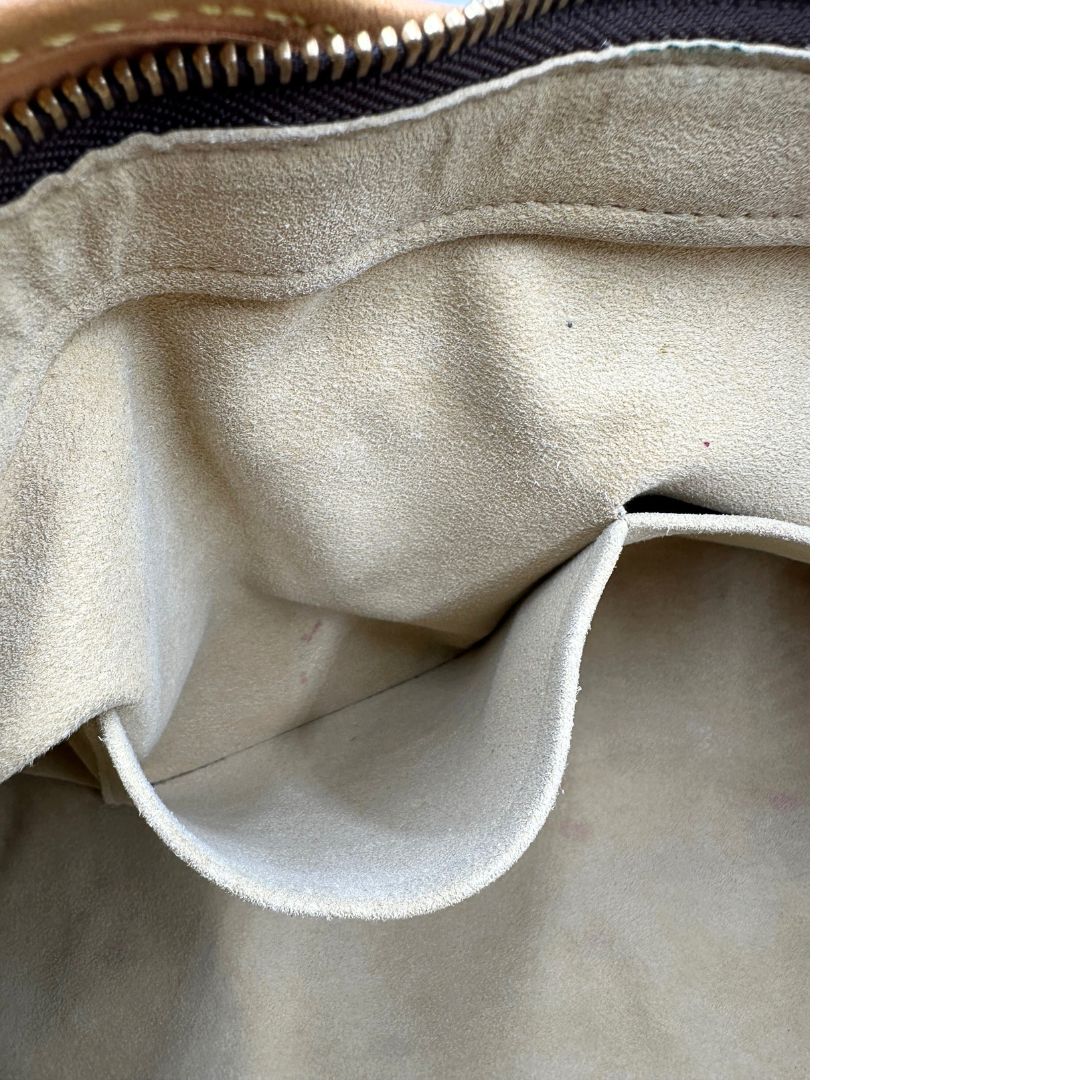 interno Borsa Louis Vuitton in canvas marrone monogram con finiture in vacchetta naturale e parti metalliche dorate; munita di doppi manici, da portare a spalla, di lusso, originale, ottime condizioni, usata.  