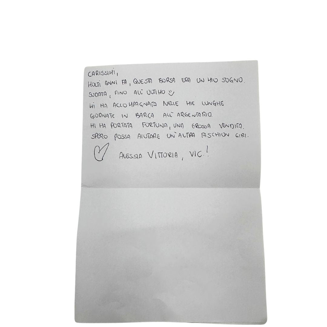 Lettera di una borsa tote CD in tessuto grigio e écru con ricamo Toile De Jouy. Da indossare a mano. Completa di dustbag.