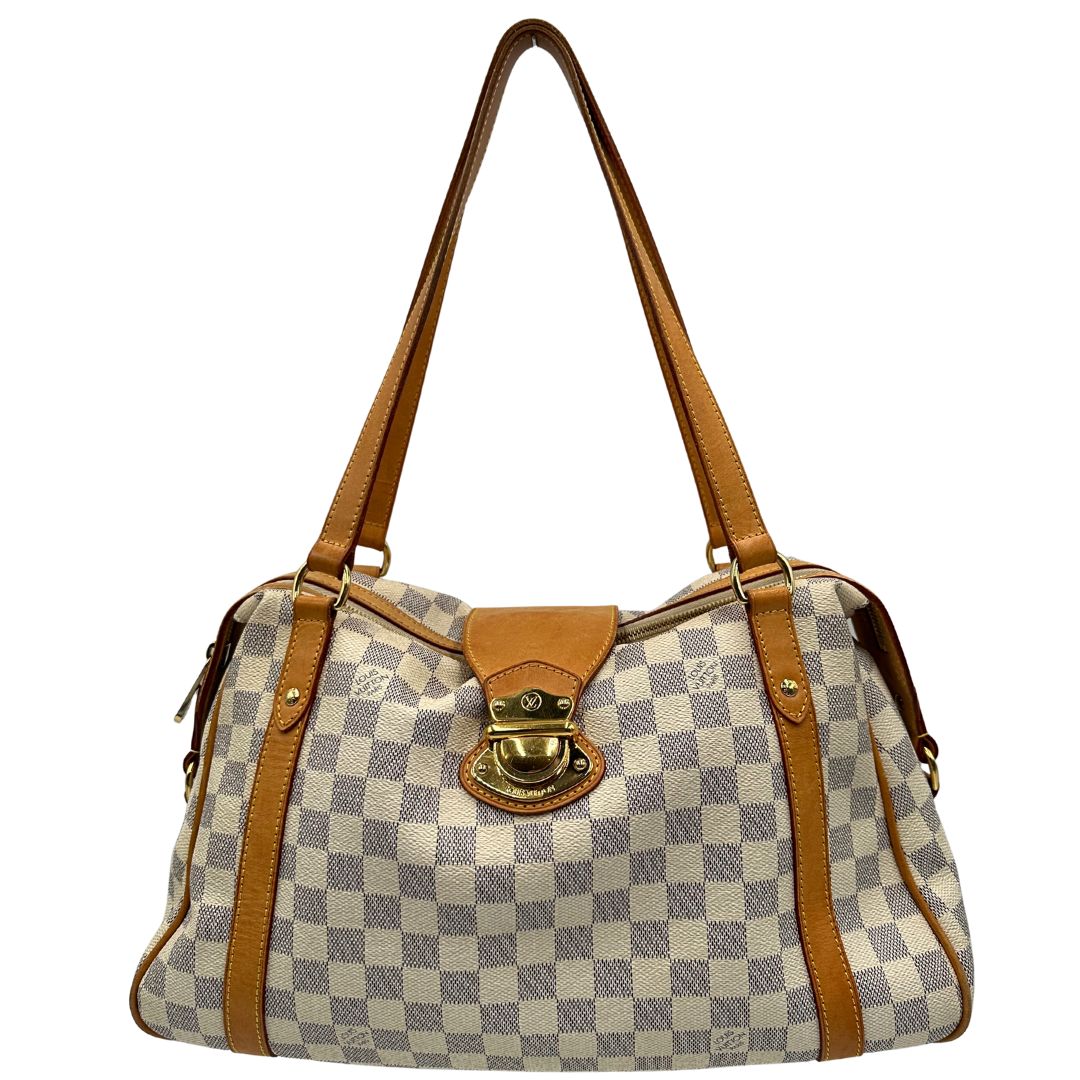Front Borsa Louis Vuitton in canvas bianco Damier Azur con parti metalliche dorate e finiture in vacchetta naturale; munita di doppi manici, da portare a spalla. Originale, usata, di lusso, in ottime condizioni