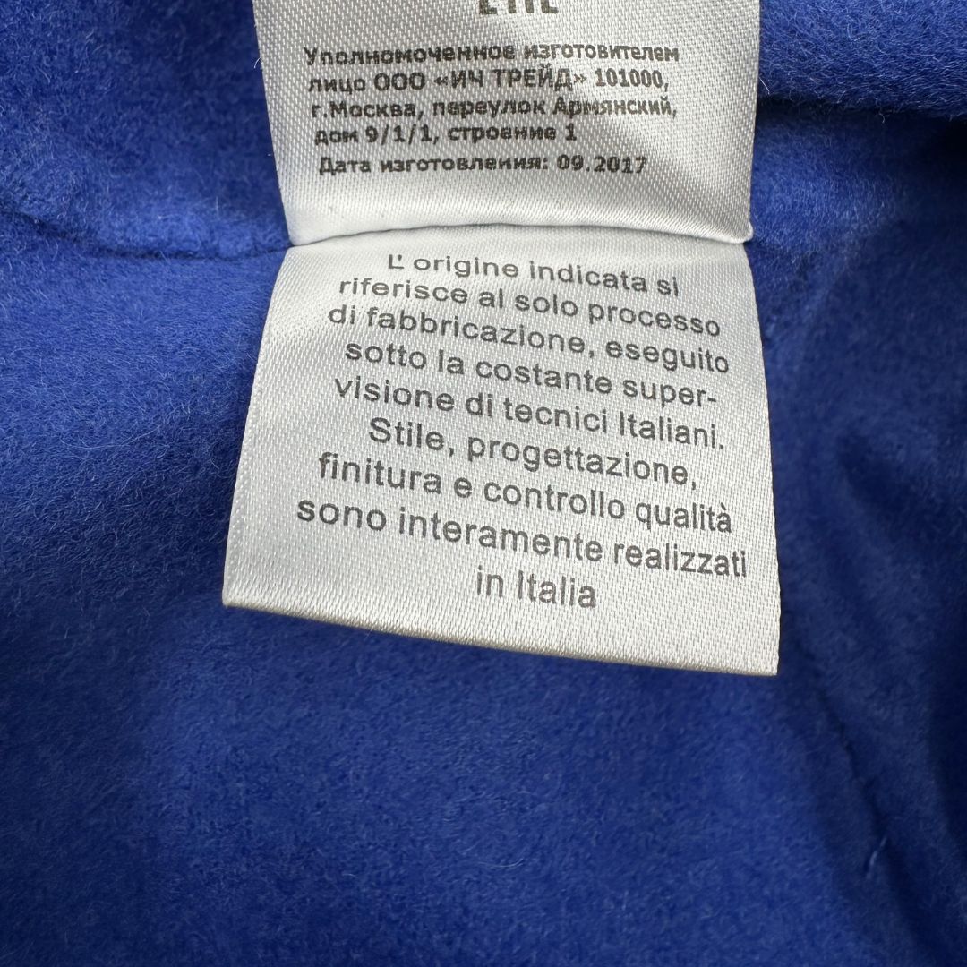 Cappotto Luisa Spagnoli color blu reale in 50% lana e 50% poliestere; bottoni con finiture dorate, di lusso, originale, eccellenti condizioni, usato. 