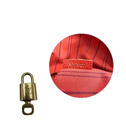 codice , lucchetto e chiavi 