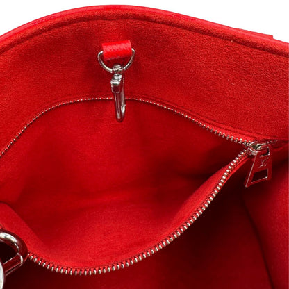 interno  Borsa L.V. in pelle rossa monogram Empreinte con parti metalliche argentate; munita di doppi manici stondati e una tracolla amovibile e regolabile. Completa di corredo, di lusso, originale, ottime condizioni. 