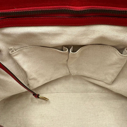 interno Borsa Gucci in pelle rossa con parti metalliche dorate; munita di doppi manici e impreziosita da dettaglio Horsebit sul front. Completa di dustbag, di lusso, originale. 
