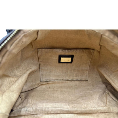 interno Borsa Fendi in tessuto trama zucca con finiture in pelle marroni e parti metalliche dorate; munita di doppi manici stondati, di lusso, originale, ottime condizioni. 