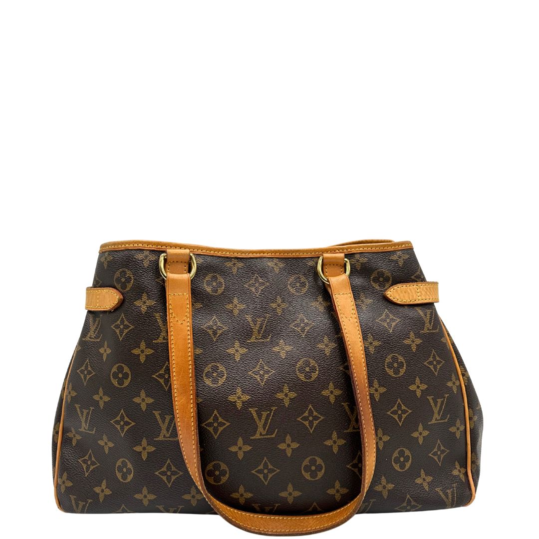 Front di una borsa LV in canvas marrone monogram con finiture in vacchetta naturale e dettagli metallici dorati. Dotata di dustbag.