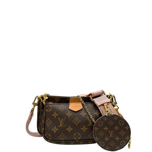 Front di una Multi Pochette Accessoires Louis Vuitton in canvas marrone monogram con dettagli in vacchetta naturale, manico in catena dorata e tracolla in tessuto Jacquard rosa. Dotata del classico mini portamonete rotondo, rimovibile. Munita di scatola.