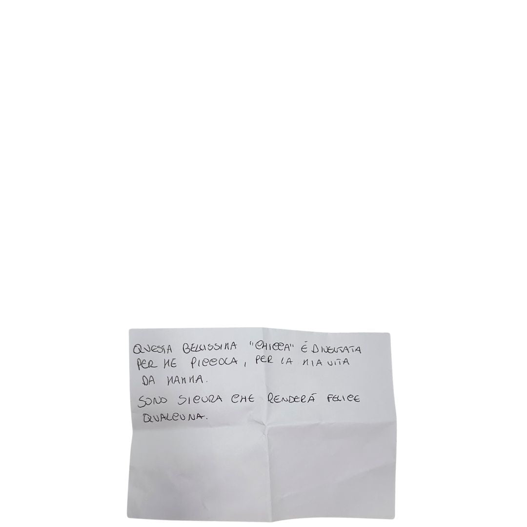 Biglietto cliente di una borsa Mulberry in pelle martellata nocciola, con parti metalliche dorate, munita di una tracolla in pelle e catena scorrevole. Indossabile a spalla o a tracolla.