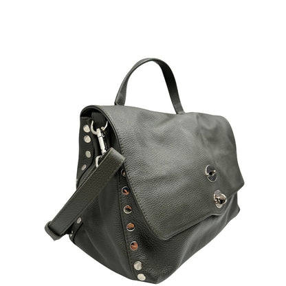 latyo Borsa Zanellato in pelle martellata color verde fango con parti metalliche argentate; munita di un manico singolo e una tracolla amovibile e regolabile. Completa di dustbag, di lusso, originale, ottime condizioni. 