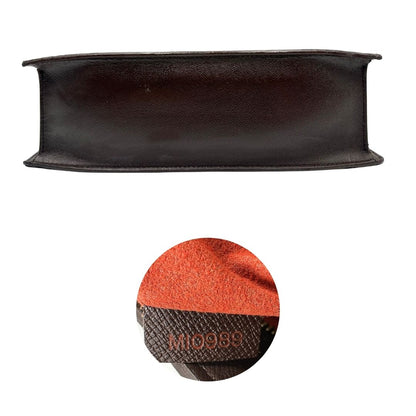 Base e codice di una Sac Plat Louis Vuitton in canvas Damier Ébène con doppi manici stondati e parti metalliche dorate. Indossabile a mano. Dotata di dustbag.