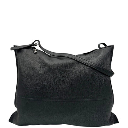 front Borsa Hags in pelle nera con parti metalliche argentate; munita di una tracolla regolabile. Completa di dustbag e cartellino, di lusso, originale, eccellenti condizioni. 