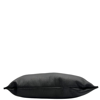 base Borsa Hags in pelle nera con parti metalliche argentate; munita di una tracolla regolabile. Completa di dustbag e cartellino, di lusso, originale, eccellenti condizioni. 