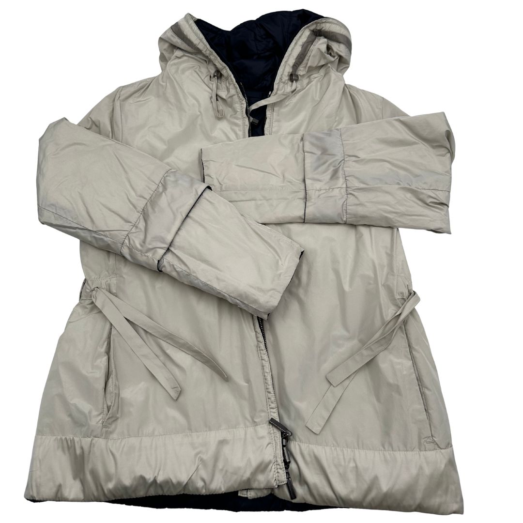 Piumino Max Mara reversibile blu trapuntato e beige in 64% poliestere e 36% poliammide, di lusso, originale, ottime condizioni, usato.