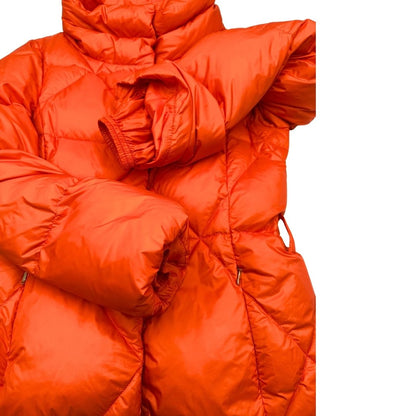 Piumino Fay arancione in 100% poliammide munito di cintura in vita; parti metalliche dorate, di lusso, originale, ottime condizioni.