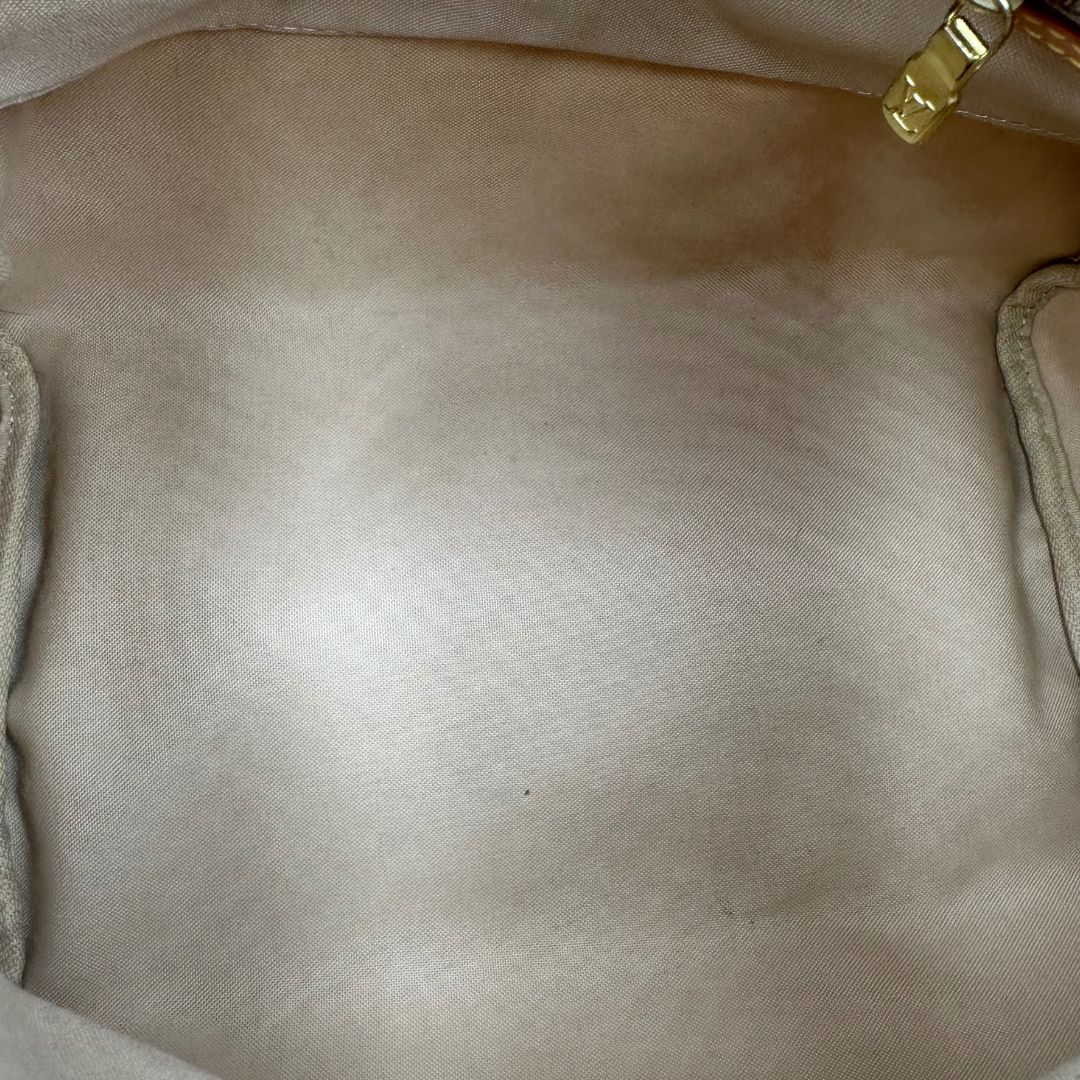 interno Borsa Speedy 30 bandoulière Louis Vuitton in canvas Damier Azur con finiture in vacchetta naturale e parti metalliche dorate; munita di una tracolla amovibile e regolabile e doppi manici stondati. Completo di lucchetto, chiavi e scatola, di lusso, originale, ottime condizioni. 