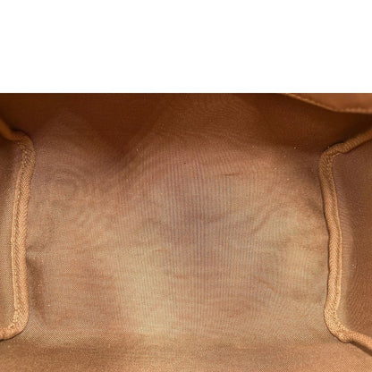 Interno di una borsa Louis Vuitton in canvas monogrammato con parti metalliche dorate; munita di doppi manici stondati, da portare a mano. Completo di scatola, dustbag, lucchetto e chiavi.