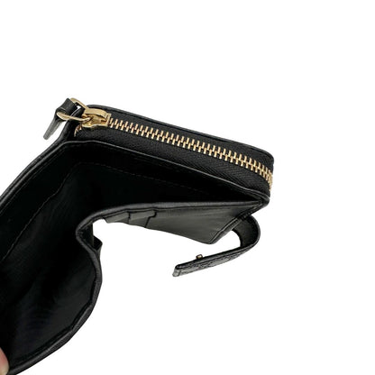 Interno di un Portafoglio Gucci in pelle nera GG con parti metalliche dorate. Completo di scatola. Originale, usato, di lusso, in ottime condizioni.