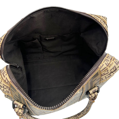 interno Borsa Fendi in canvas color tabacco trama Zucca camouflage; munita di doppi manici stondati, da portare a spalla. Completa di dustbag, di lusso, originale, ottime condizioni, usata. 