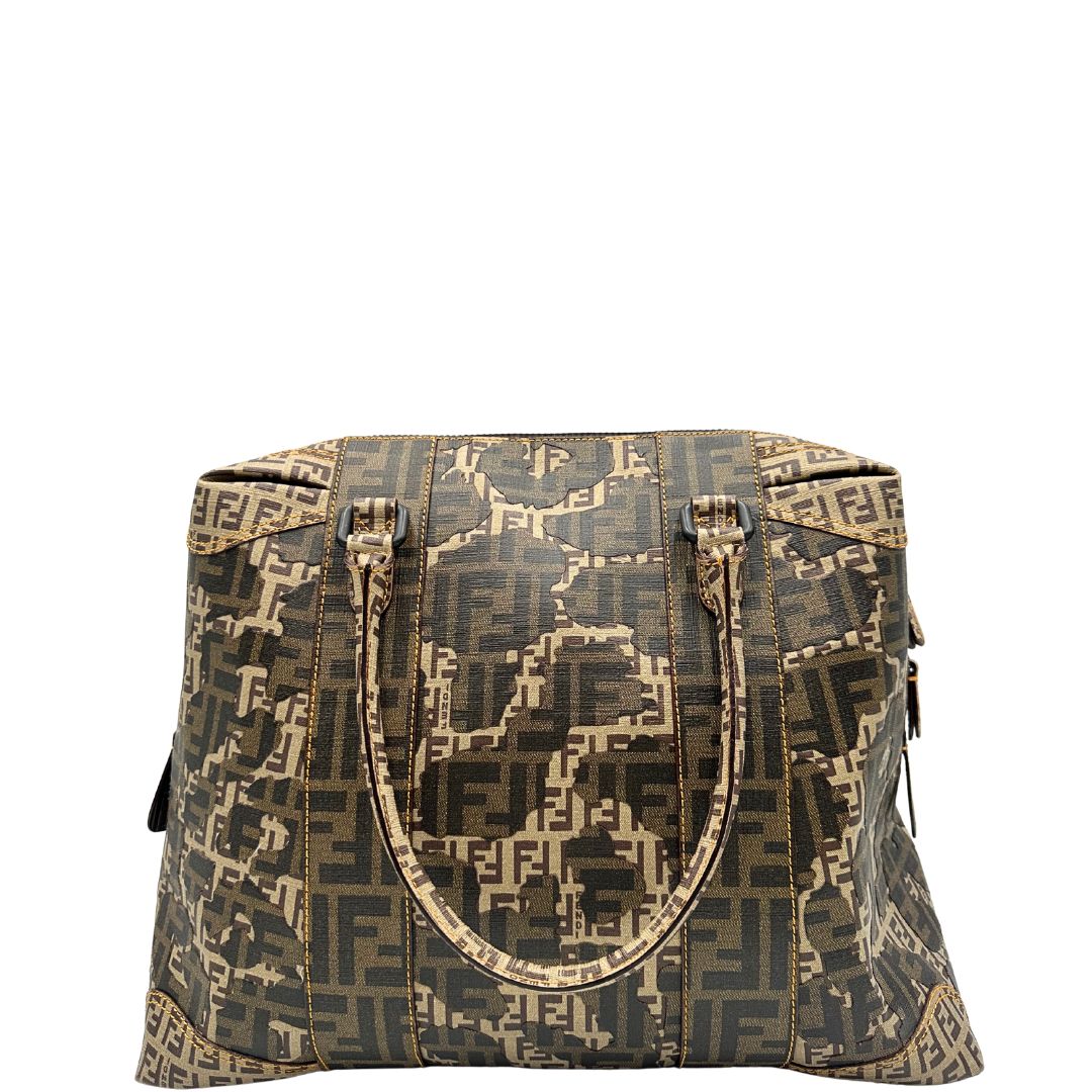 retro Borsa Fendi in canvas color tabacco trama Zucca camouflage; munita di doppi manici stondati, da portare a spalla. Completa di dustbag, di lusso, originale, ottime condizioni, usata. 