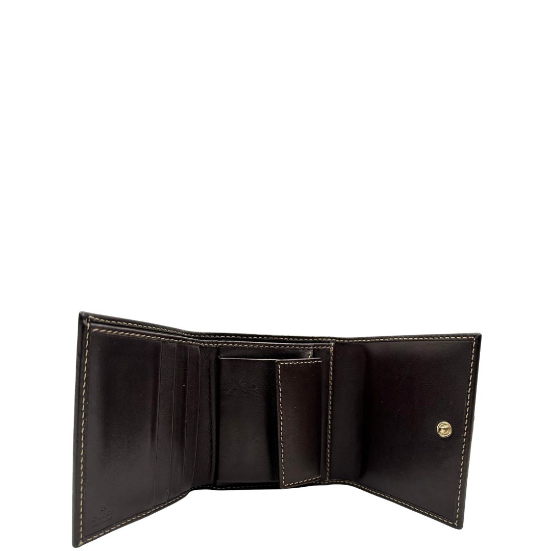 interno Portafoglio Gucci in tessuto beige GG con finiture in pelle marrone e parti metalliche dorate. Completo di busta e dustbag, di lusso, originale, ottime condizioni. 