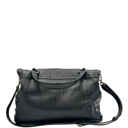 Retro di una borsa Zanellato in pelle nera trama Blandine con parti metalliche oro chiaro; munita di un manico singolo e una tracolla amovibile e regolabile. Completa di dustbag.