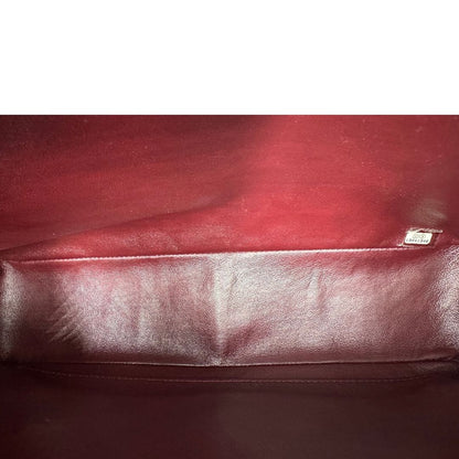 interno Iconica Chanel Timeless Classique in pelle matelassé nera con tracolla scorrevole in catena e pelle intrecciate, con parti metalliche dorate. Completa di scatola e dustbag. Indossabile a spalla o a tracolla, di lusso, originale, ottime condizioni. 