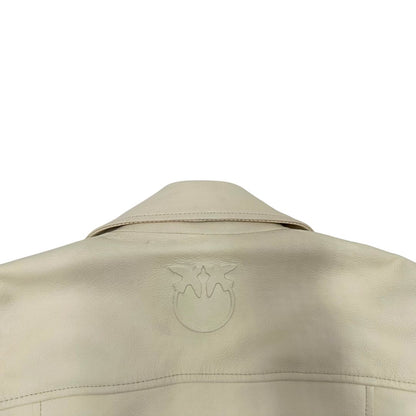 Giacca in 100% pelle Pinko bianco latte, con parti metalliche dorate, taglia 40.
