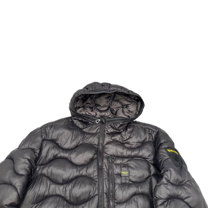 Giubbino Blauer nero in 100% nylon con doppia chiusura a zip e cappuccio.