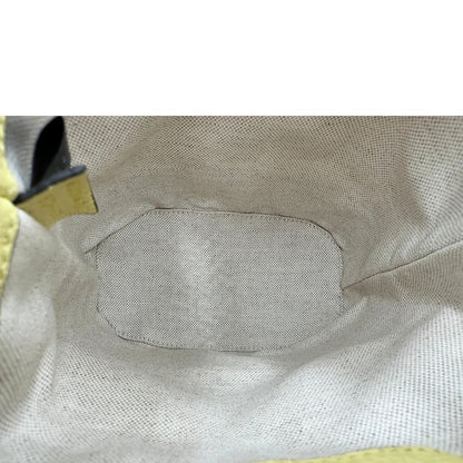 interno Borsa Gucci in tessuto con monogram Jumbo, finiture in pelle color lime e parti metalliche dorate; munita di una tracolla regolabile. Completa di corredo, di lusso, originale, ottime condizioni, usata. 