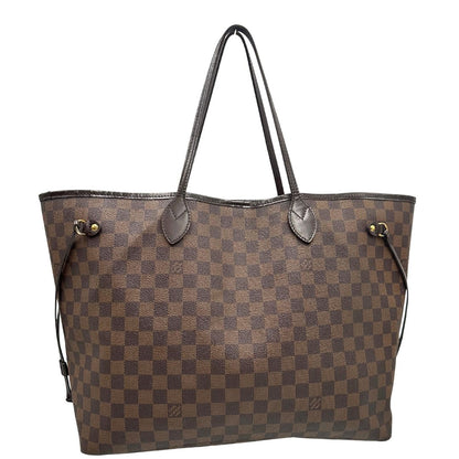 Retro di una borsa Louis Vuitton Neverfull GM in canvas Damier Ébène con finiture in pelle marroni testa di moro e parti metalliche dorate; munita di doppi manici, indossabile a spalla.