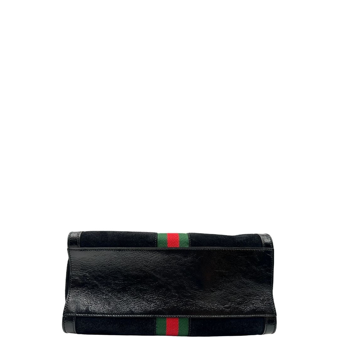 base Borsa Gucci in pelle scamosciata nera con finiture in pelle tono su tono e parti metalliche dorate; munita di doppi manici e una tracolla amovibile e regolabile. Completa di dustbag, di lusso, originale, ottime condizioni, usato. 