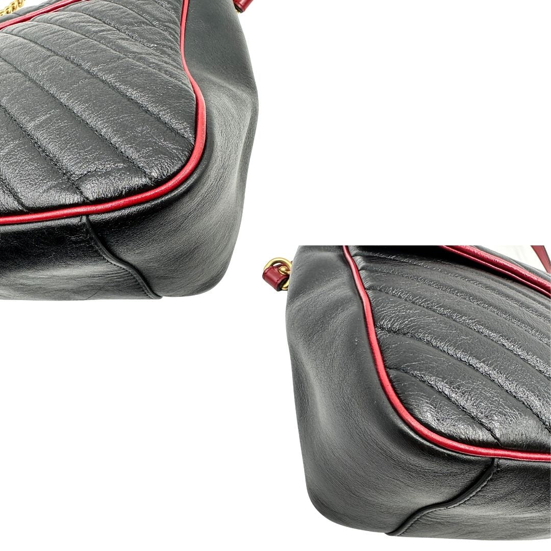 angoli Borsa Gucci in pelle nera matelassè con finiture rosse e parti metalliche dorate; munita di una tracolla in catena con spallaccio in pelle. Completa di dustbag, di lusso, originale, ottime condizioni, usata. 
