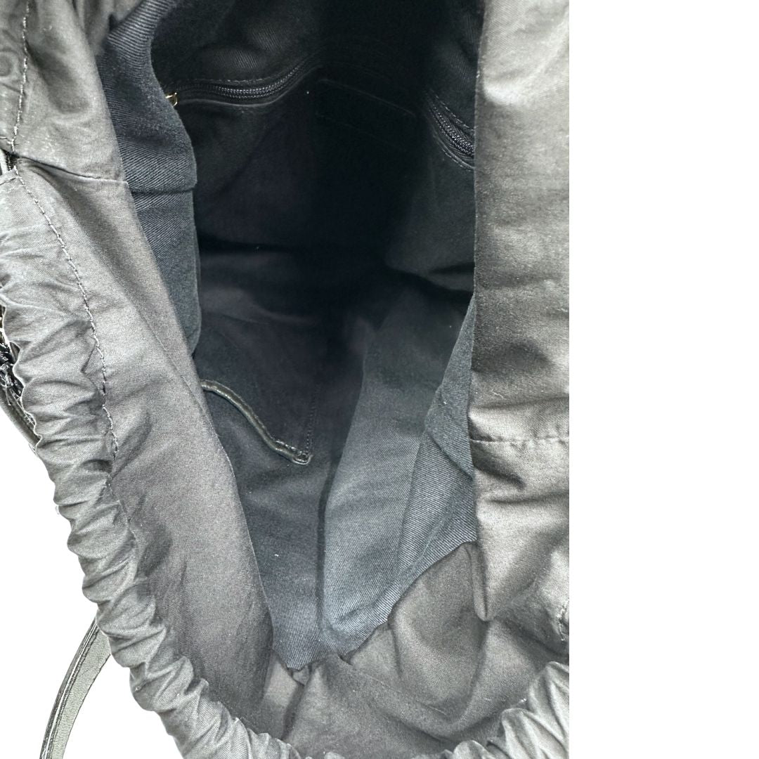 interno  Borsa Dolce & Gabbana in rafia e pelle nera, dalla struttura morbida e capiente, di lusso, originale, ottime condizioni, usata. 