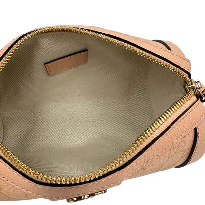 interno Borsa Gucci in canvas color cipria GG con parti metalliche dorate; munita di un manico singolo in catena e una tracolla amovibile e regolabile. Completa di dustbag, di lusso, originale, eccellenti condizioni. 