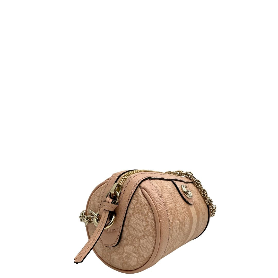 lato Borsa Gucci in canvas color cipria GG con parti metalliche dorate; munita di un manico singolo in catena e una tracolla amovibile e regolabile. Completa di dustbag, di lusso, originale, eccellenti condizioni. 