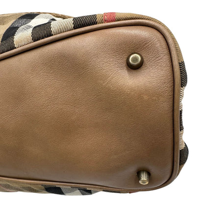 amngolo  Borsa Burberry in tessuto tartan beige con parti metalliche dorate; munita di un manico singolo, indossabile a spalla, di lusso, originale, ottime condizioni, usata. 