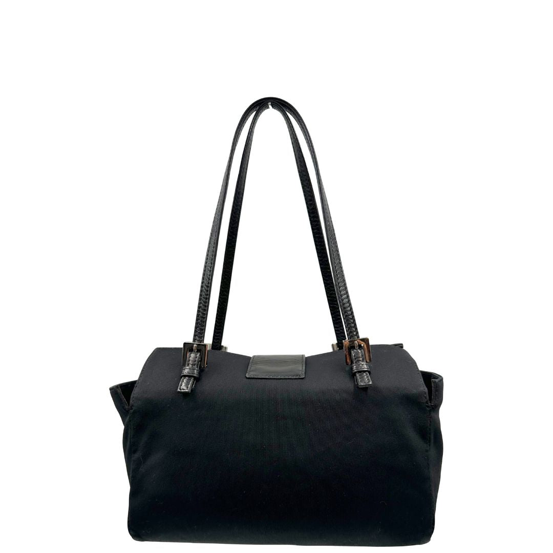 retro  Borsa Fendi in tessuto nero con finiture in pelle tono su tono e parti metalliche argentate; munita di doppi manici, indossabile a spalla, di lusso, originale, ottime condizioni, usata. 