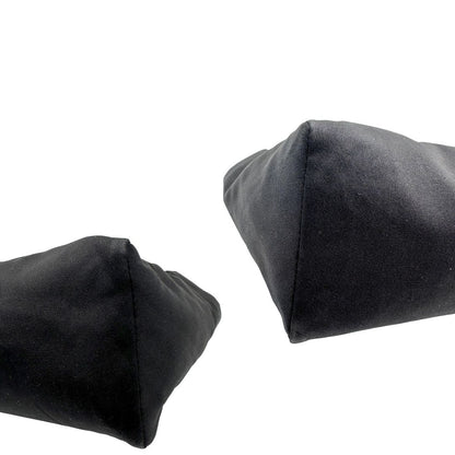 angoli  Borsa Fendi in tessuto nero con finiture in pelle tono su tono e parti metalliche argentate; munita di doppi manici, indossabile a spalla, di lusso, originale, ottime condizioni, usata. 