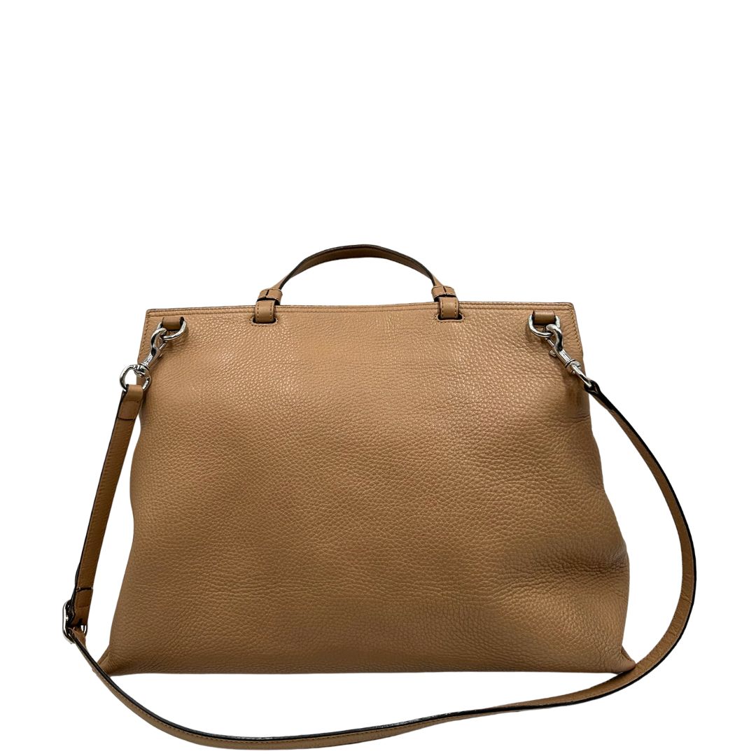 retro Morbida Gucci pelle beige con dettaglio bamboo sulla chiusura, di lusso, originale, ottime condizioni, usata. 