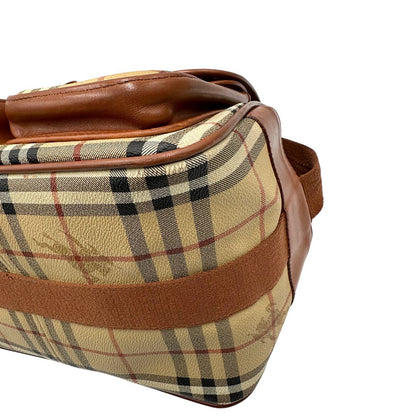 Angolo di una borsa Burberry trama tartan, con metalleria dorata, usata, originale, second hand, in ottime condizioni.