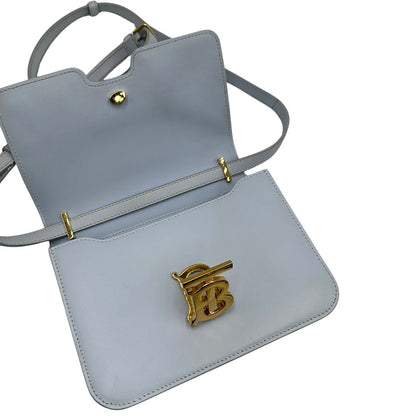 Interno, Borsa Burberry TB in pelle, presenta una silhouette rigida e squadrata con chiusura a&nbsp;fermaglio.