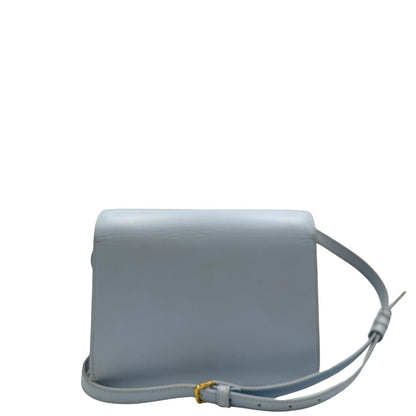 Retro, Borsa Burberry TB in pelle, presenta una silhouette rigida e squadrata con chiusura a&nbsp;fermaglio.