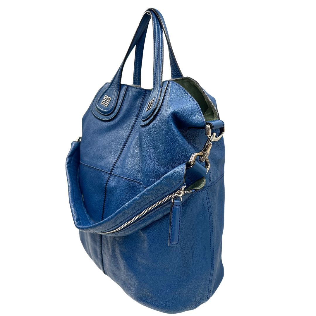 Lato sinistro, Borsa Givenchy Nightingale in pelle struttura morbida Capiente. Originale, usata, di lusso, in ottime condizioni