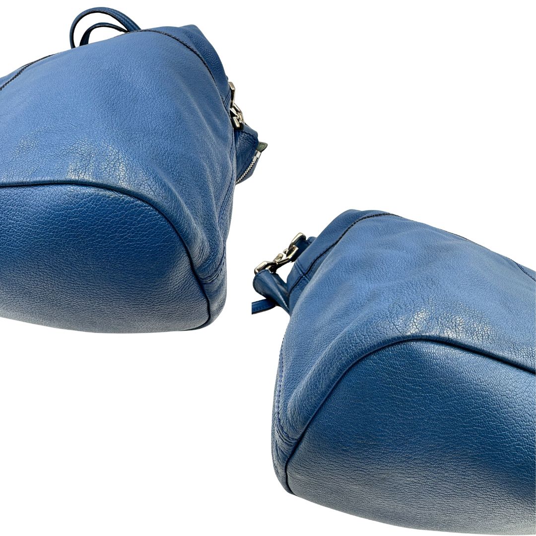 Angoli, Borsa Givenchy Nightingale in pelle struttura morbida Capiente. Originale, usata, di lusso, in ottime condizioni