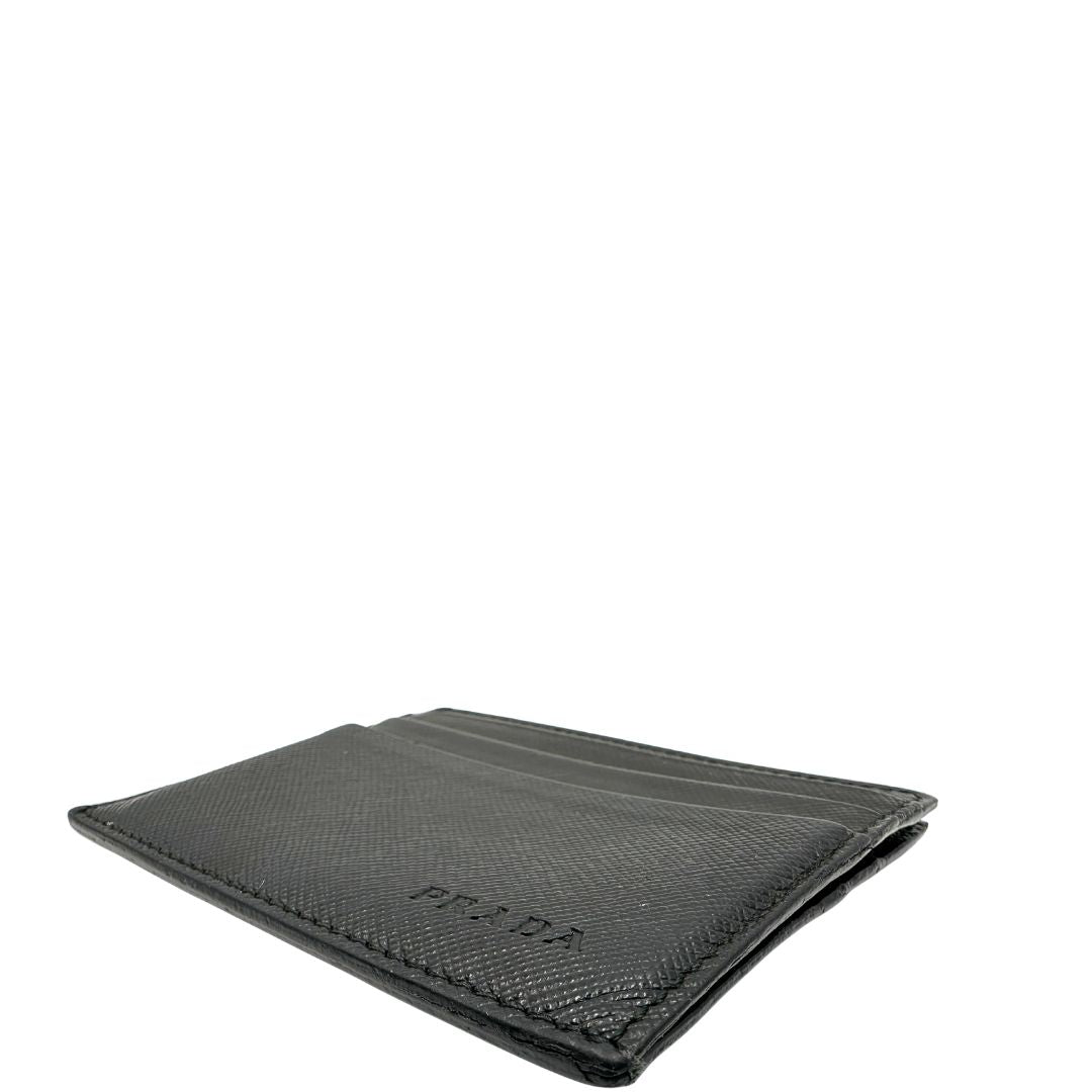 Angolo, Portafoglio Prada in pelle Saffiano nera. Originale, usato, di lusso, in ottime condizioni