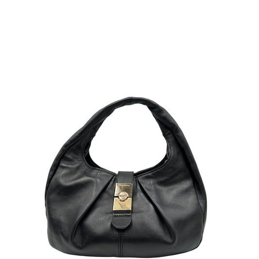 Front di una borsa modello hobo Borbonese in morbida pelle nera, con metalleria dorata, usata, originale, second hand, in ottime condizioni.