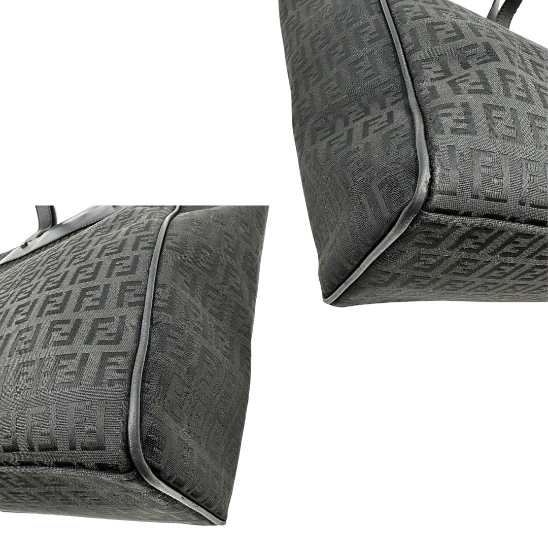 angoli Tote Fendi nera con trama Zucchino, di lusso, originale, ottime condizioni, usata. 