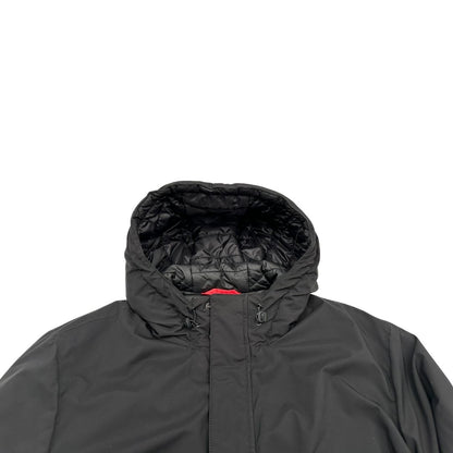 Giubbino nero Fay in 100% poliestere, munito di cappuccio, di lusso, originale, eccellenti condizioni, usato.
