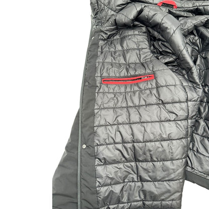 Giubbino nero Fay in 100% poliestere, munito di cappuccio, di lusso, originale, eccellenti condizioni, usato.