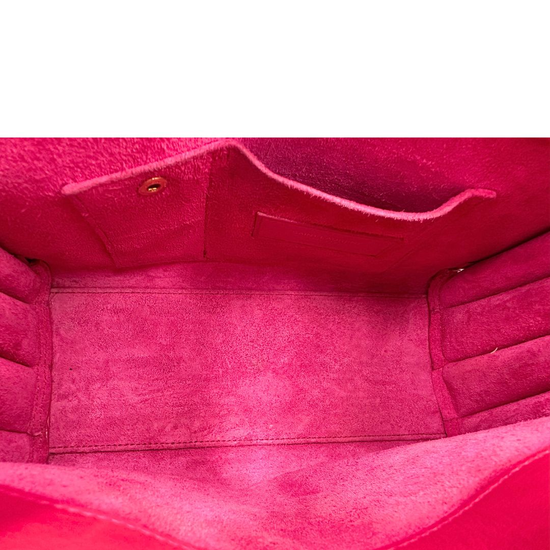 interno  Borsa Saint Laurent in pelle rosa, indossabile a tracolla o a mano, di lusso, originale, ottime condizioni, usata. 
